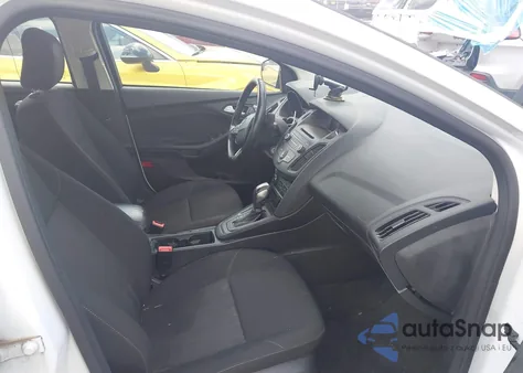 2016 Ford Focus Se z USA, uszkodzony, nr VIN 1FADP3F22GL401877